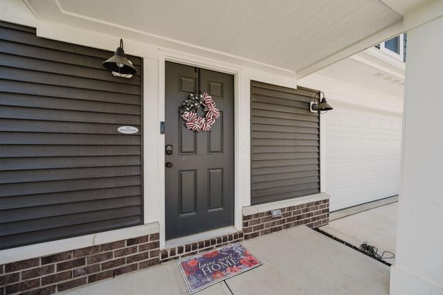 1017 Queen Bee Place, Grove City, OH 43123