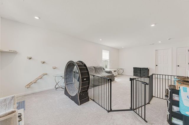 1017 Queen Bee Place, Grove City, OH 43123