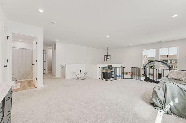 1017 Queen Bee Place, Grove City, OH 43123