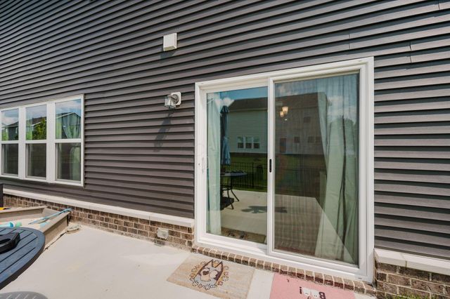 1017 Queen Bee Place, Grove City, OH 43123