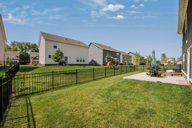 1017 Queen Bee Place, Grove City, OH 43123