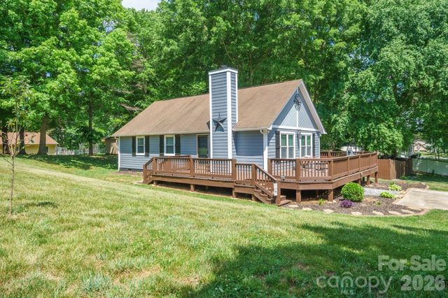 2050 16th Avenue Place SW, Hickory, NC 28602