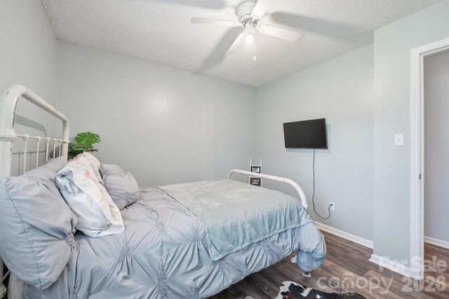 2050 16th Avenue Place SW, Hickory, NC 28602