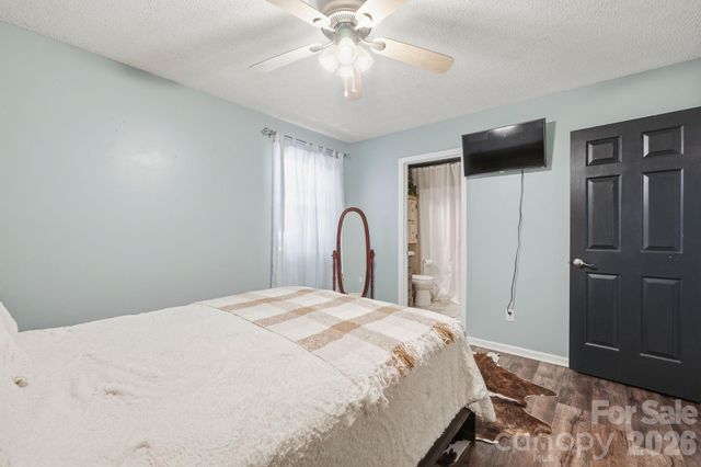 2050 16th Avenue Place SW, Hickory, NC 28602