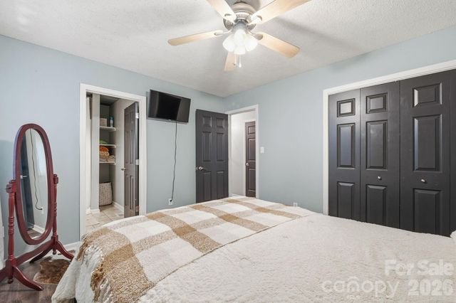 2050 16th Avenue Place SW, Hickory, NC 28602
