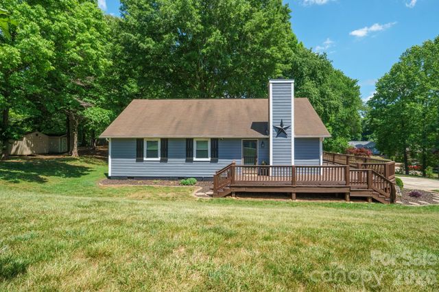 2050 16th Avenue Place SW, Hickory, NC 28602