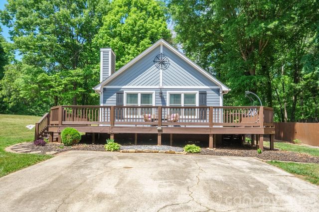 2050 16th Avenue Place SW, Hickory, NC 28602