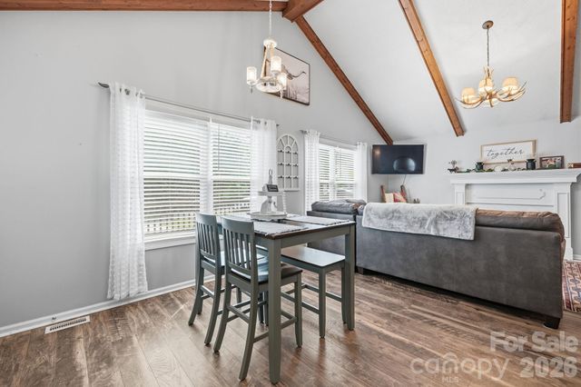 2050 16th Avenue Place SW, Hickory, NC 28602