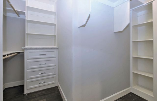 2114 Bidwell, Houston, TX 77018