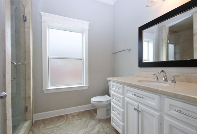 2114 Bidwell, Houston, TX 77018