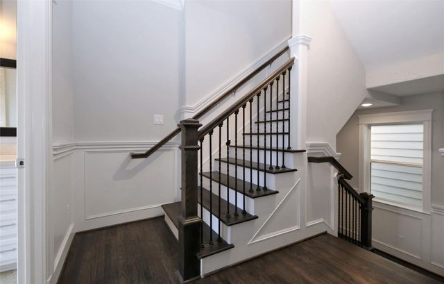 2114 Bidwell, Houston, TX 77018