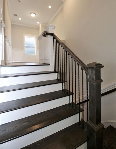 2114 Bidwell, Houston, TX 77018