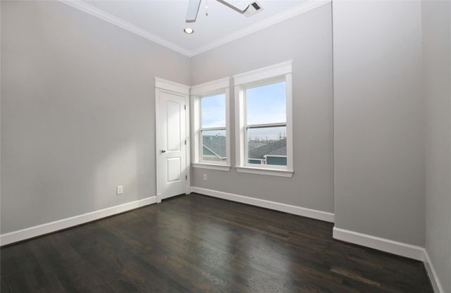 2114 Bidwell, Houston, TX 77018