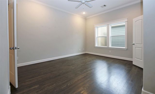 2114 Bidwell, Houston, TX 77018