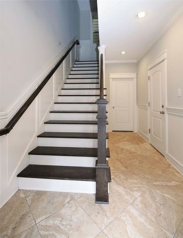 2114 Bidwell, Houston, TX 77018