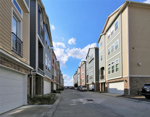 2114 Bidwell, Houston, TX 77018