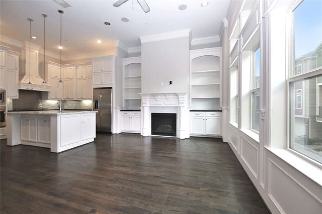 2114 Bidwell, Houston, TX 77018