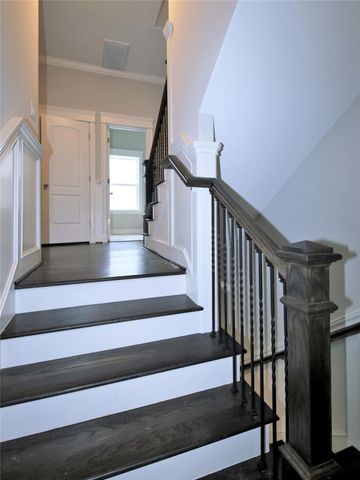 2114 Bidwell, Houston, TX 77018