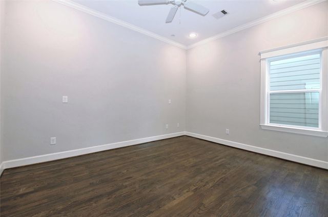 2114 Bidwell, Houston, TX 77018