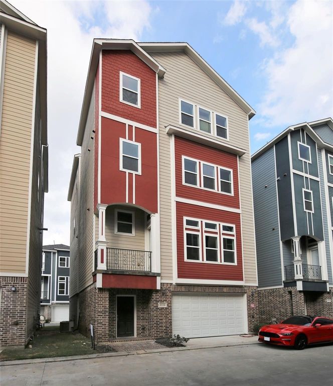 2114 Bidwell, Houston, TX 77018