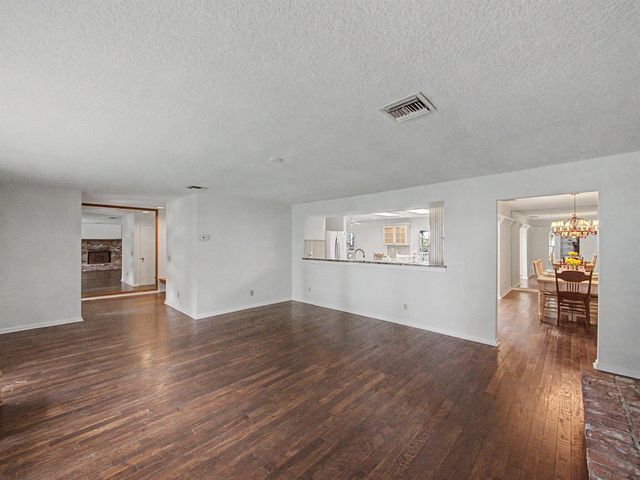14 Emarita Way, Sewalls Point, FL 34996