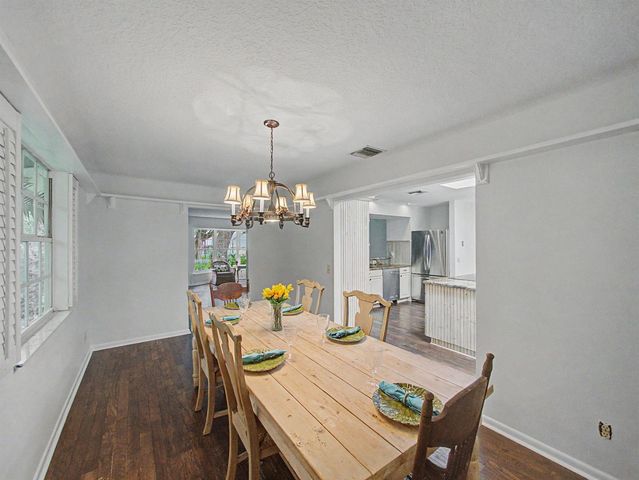 14 Emarita Way, Sewalls Point, FL 34996