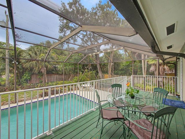 14 Emarita Way, Sewalls Point, FL 34996