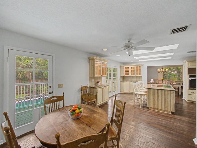 14 Emarita Way, Sewalls Point, FL 34996
