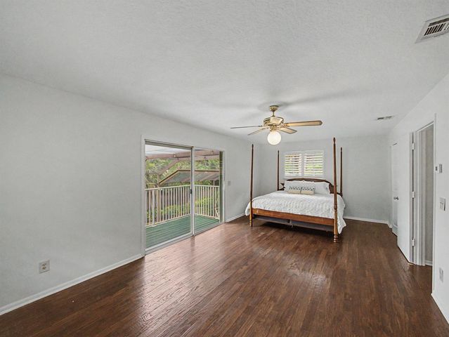 14 Emarita Way, Sewalls Point, FL 34996