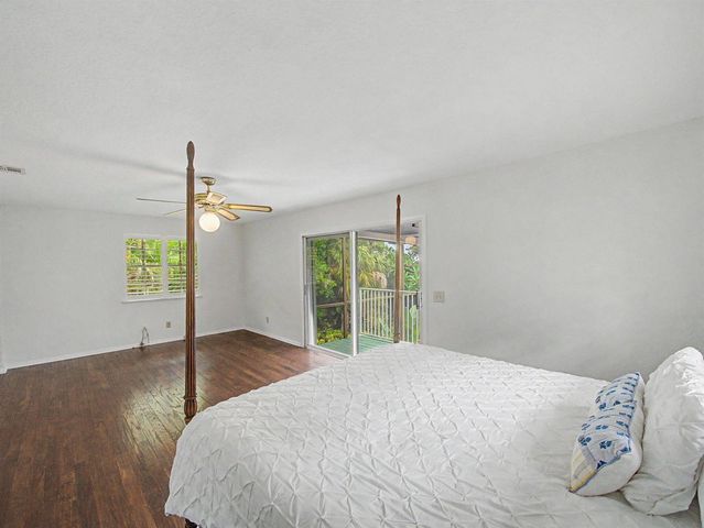 14 Emarita Way, Sewalls Point, FL 34996