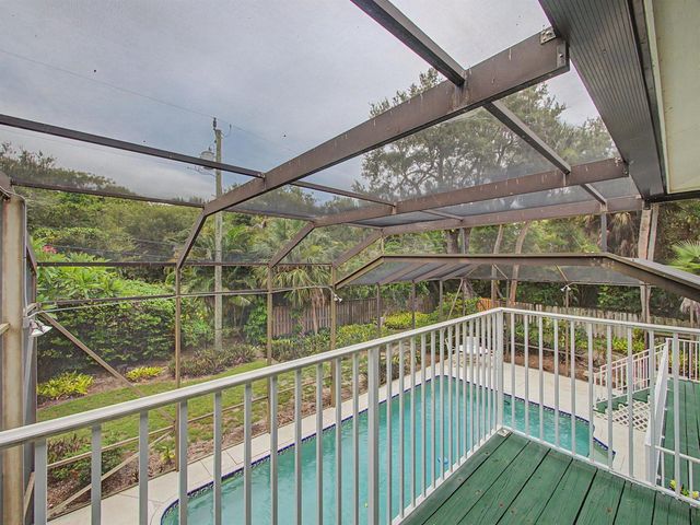 14 Emarita Way, Sewalls Point, FL 34996