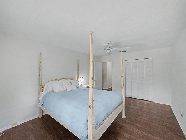 14 Emarita Way, Sewalls Point, FL 34996