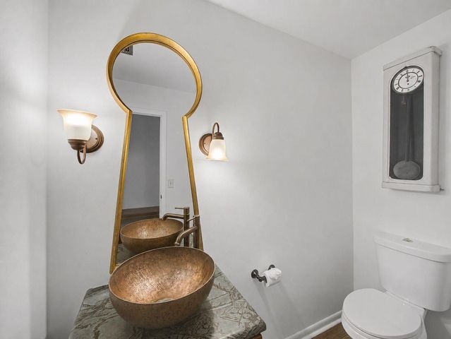 14 Emarita Way, Sewalls Point, FL 34996