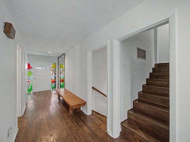 14 Emarita Way, Sewalls Point, FL 34996