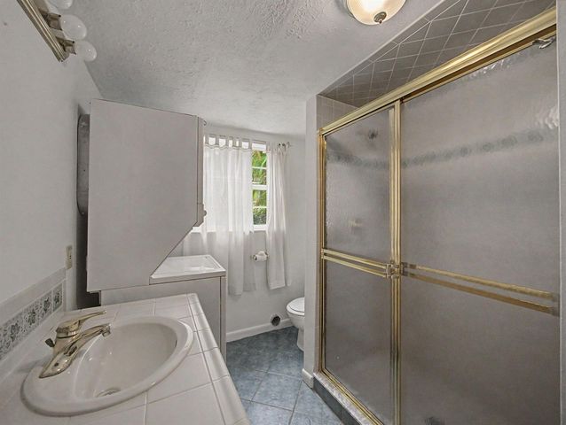 14 Emarita Way, Sewalls Point, FL 34996