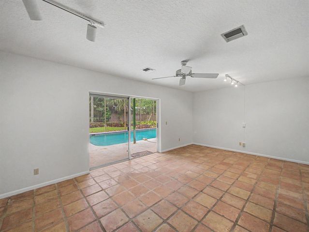 14 Emarita Way, Sewalls Point, FL 34996