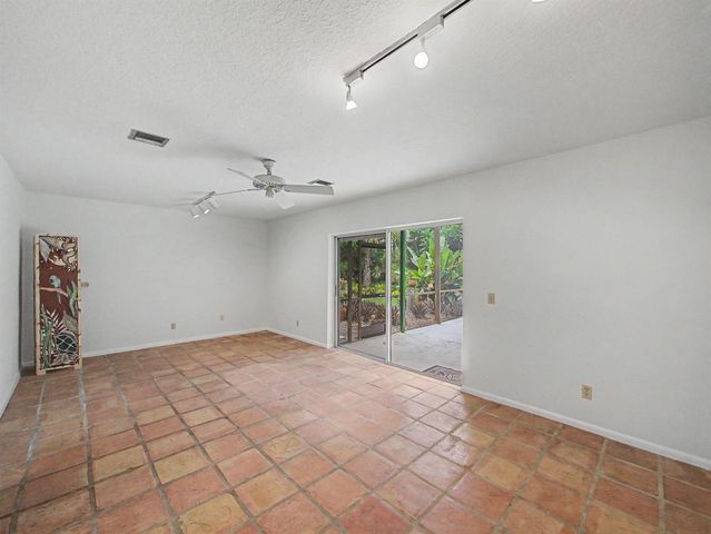 14 Emarita Way, Sewalls Point, FL 34996