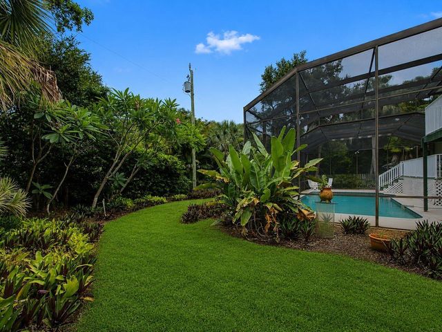 14 Emarita Way, Sewalls Point, FL 34996