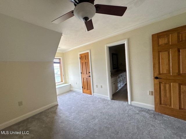 162 Lake Ridge Drive, Madison, MS 39110