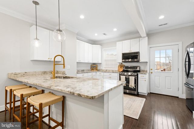 5304 8TH ST NW, Washington, DC 20011