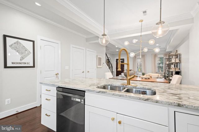 5304 8TH ST NW, Washington, DC 20011