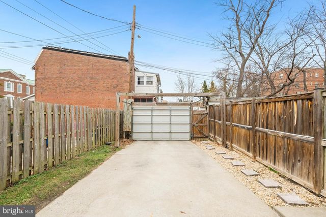 5304 8TH ST NW, Washington, DC 20011