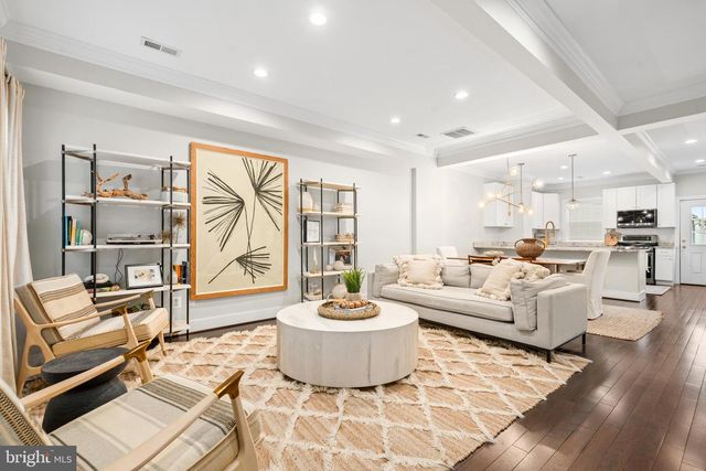 5304 8TH ST NW, Washington, DC 20011