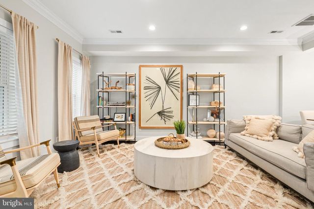 5304 8TH ST NW, Washington, DC 20011