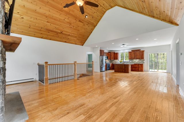 61 Twin Hill Road, Westford, VT 05494