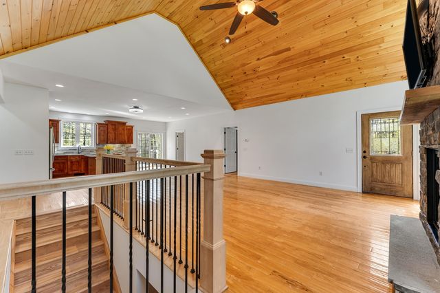 61 Twin Hill Road, Westford, VT 05494