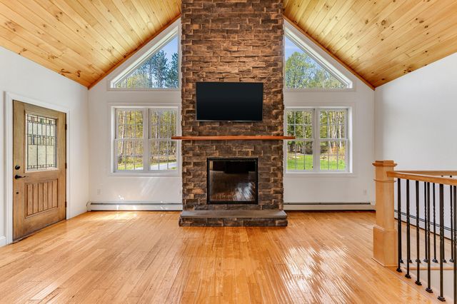 61 Twin Hill Road, Westford, VT 05494