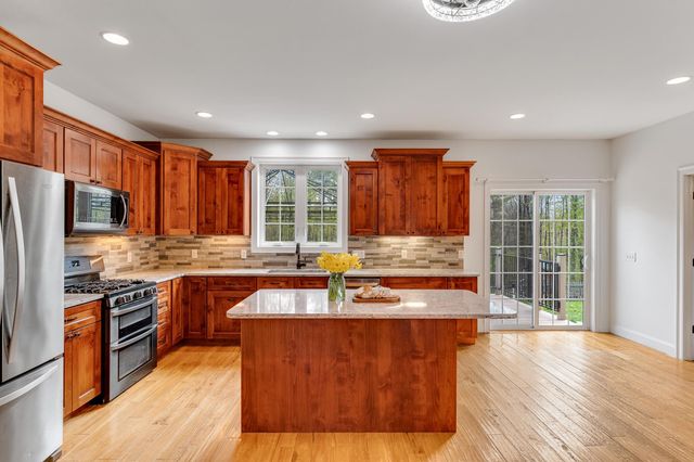 61 Twin Hill Road, Westford, VT 05494