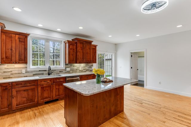 61 Twin Hill Road, Westford, VT 05494