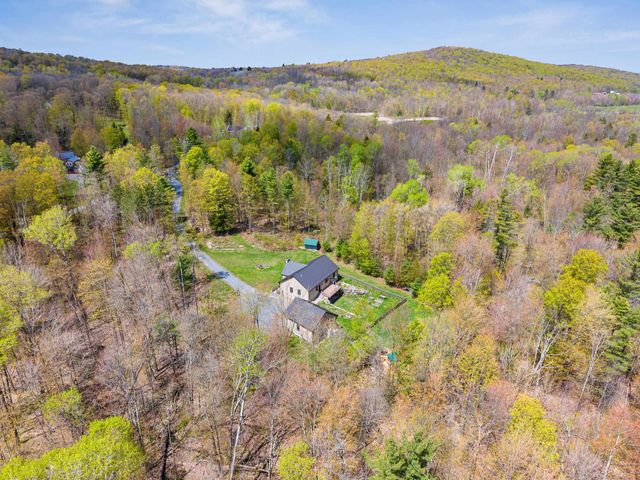 61 Twin Hill Road, Westford, VT 05494